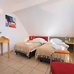 Airport Messe Casa Apartment *