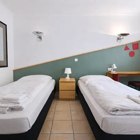Airport Messe Casa Apartment *